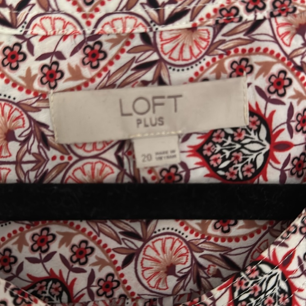 Loft plus sleeveless blouse - Picture 3 of 3